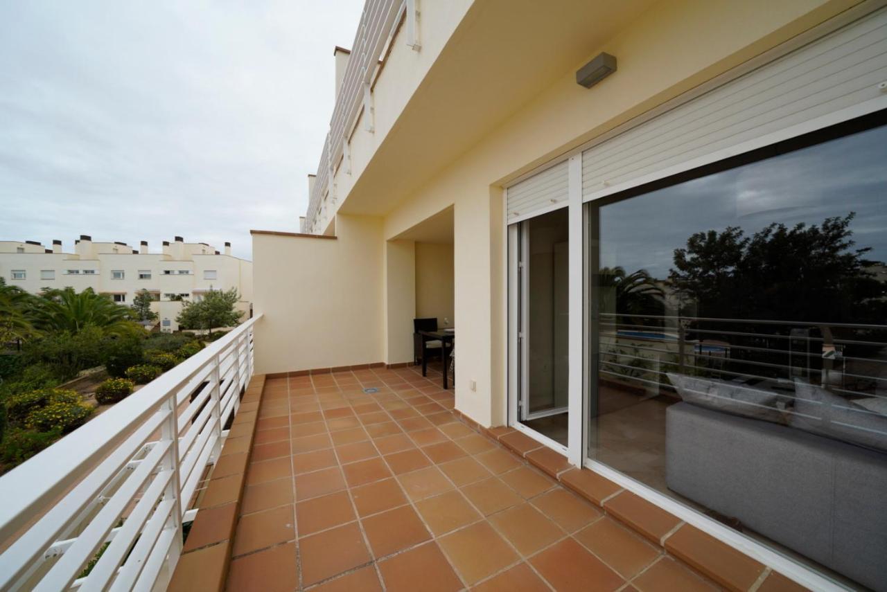 Apartment Primera Linea De Playa Urbanizacion Zarati